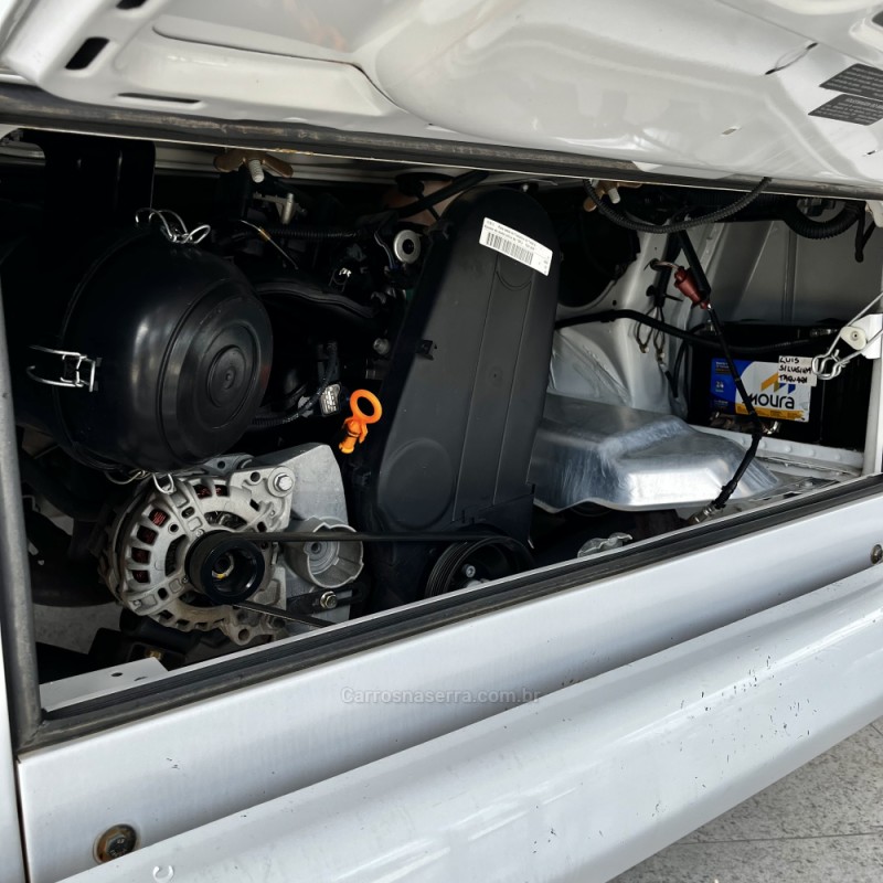 KOMBI 1.4 MI FURGÃO 8V FLEX 3P MANUAL - 2011 - VACARIA