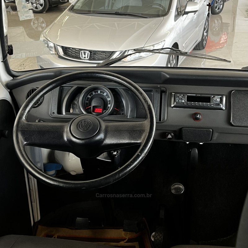 KOMBI 1.4 MI FURGÃO 8V FLEX 3P MANUAL - 2011 - VACARIA