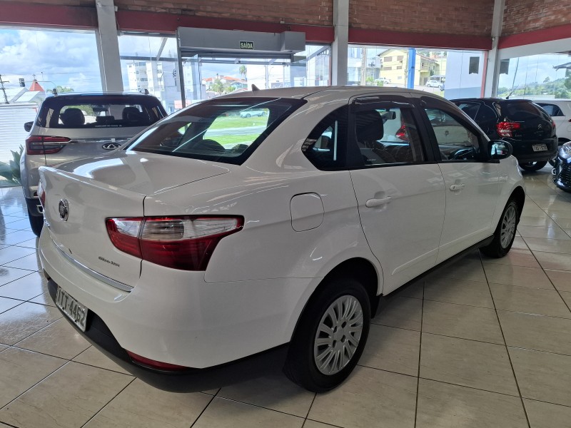GRAND SIENA 1.4 MPI ATTRACTIVE 8V FLEX 4P MANUAL - 2013 - FARROUPILHA