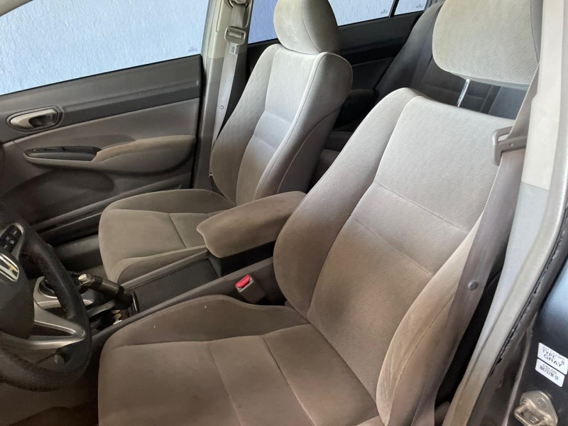 CIVIC 1.8 LXL 16V FLEX 4P MANUAL - 2011 - BOM PRINCíPIO