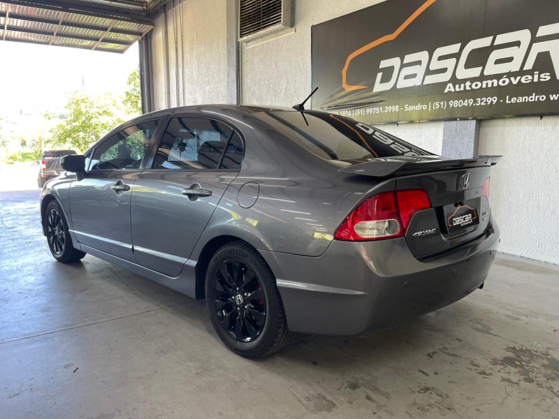 CIVIC 1.8 LXL 16V FLEX 4P MANUAL - 2011 - BOM PRINCíPIO