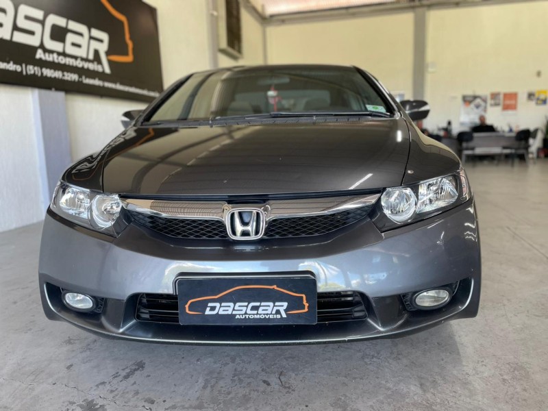 CIVIC 1.8 LXL 16V FLEX 4P MANUAL - 2011 - BOM PRINCíPIO