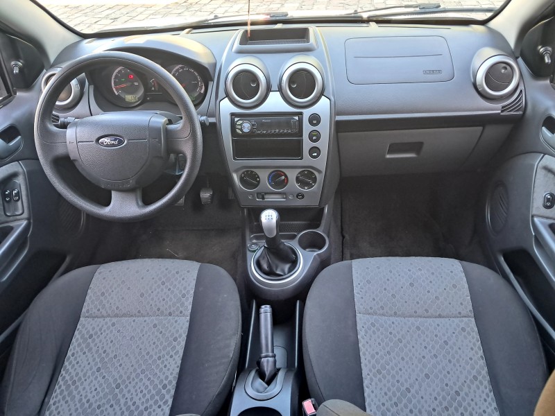 FIESTA 1.0 ROCAM HATCH 8V FLEX 4P MANUAL - 2014 - CAXIAS DO SUL