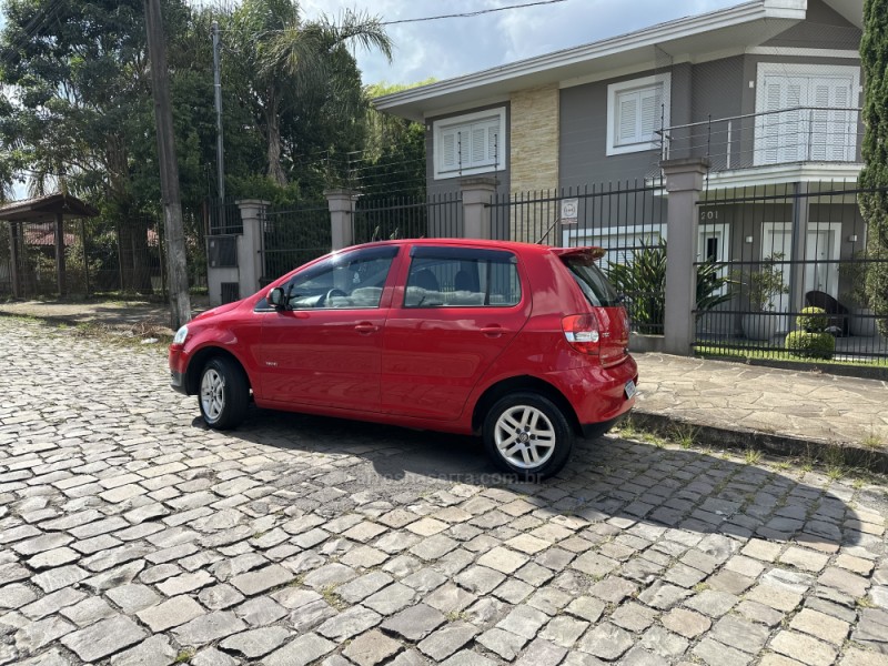 FOX 1.0 MI 8V FLEX 4P MANUAL - 2010 - CAXIAS DO SUL