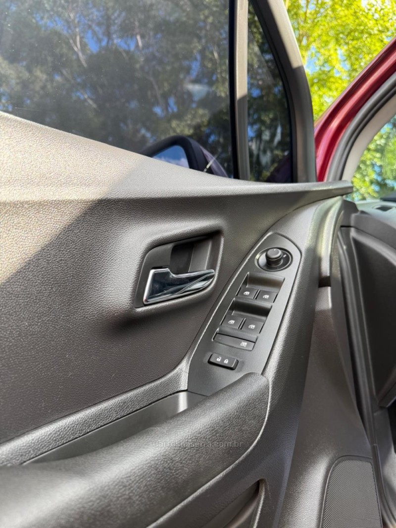 TRACKER 1.4 16V TURBO FLEX LTZ AUTOMÁTICO - 2017 - IBIRAIARAS