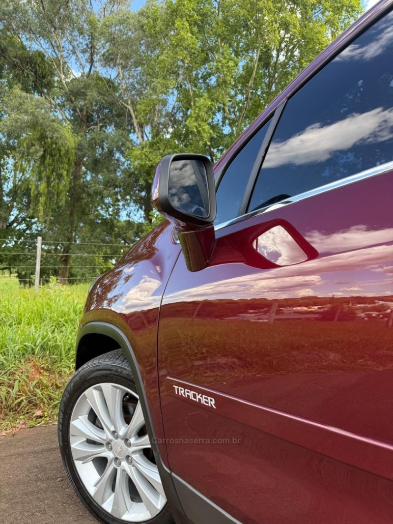 TRACKER 1.4 16V TURBO FLEX LTZ AUTOMÁTICO - 2017 - IBIRAIARAS