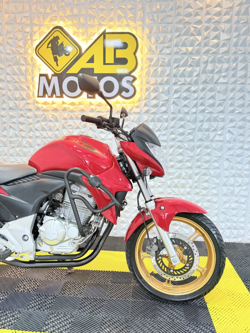 CB 300R ABS - 2015 - CAXIAS DO SUL