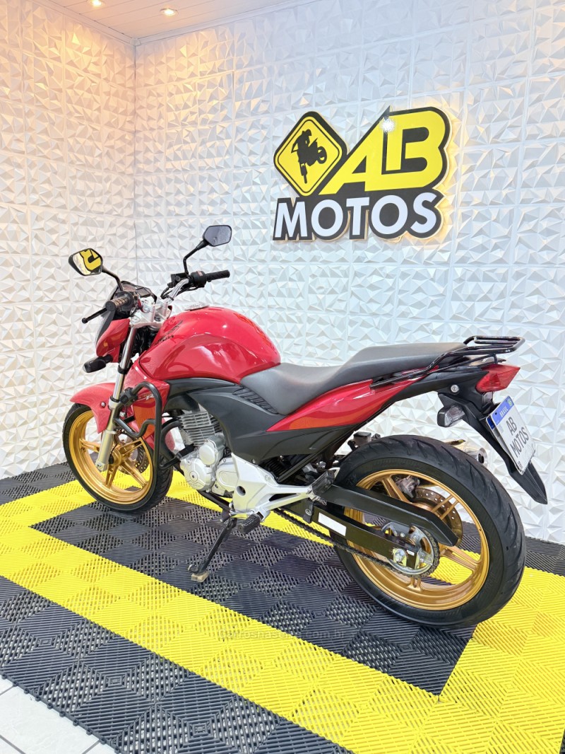 CB 300R ABS - 2015 - CAXIAS DO SUL