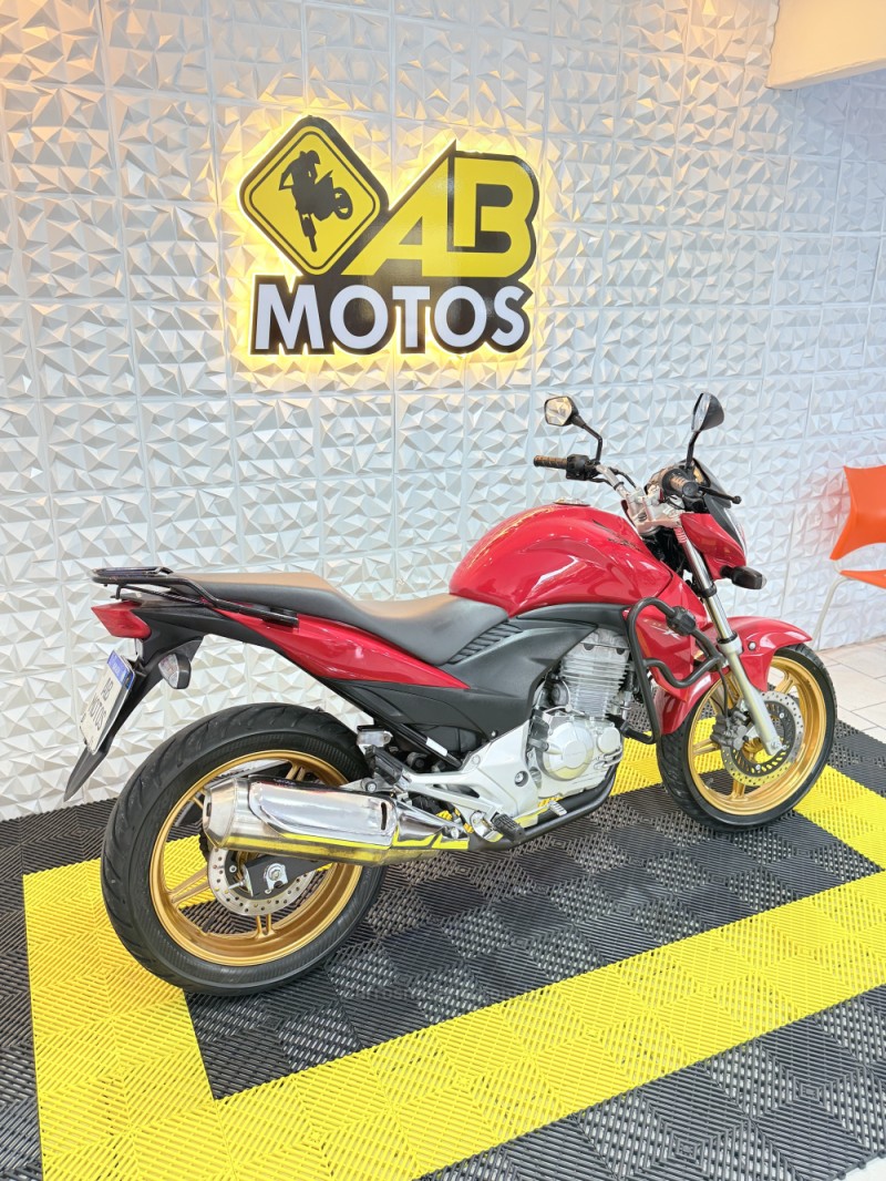 CB 300R ABS - 2015 - CAXIAS DO SUL