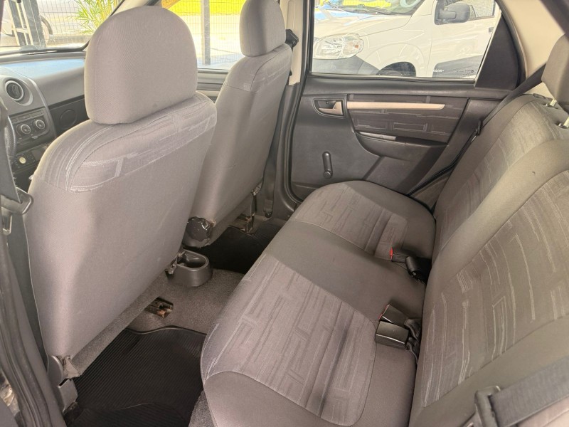 PRISMA 1.4 MPFI MAXX 8V FLEX 4P MANUAL - 2011 - CANELA