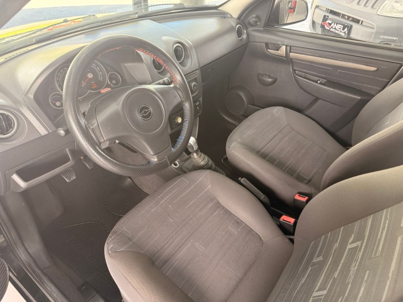 PRISMA 1.4 MPFI MAXX 8V FLEX 4P MANUAL - 2011 - CANELA