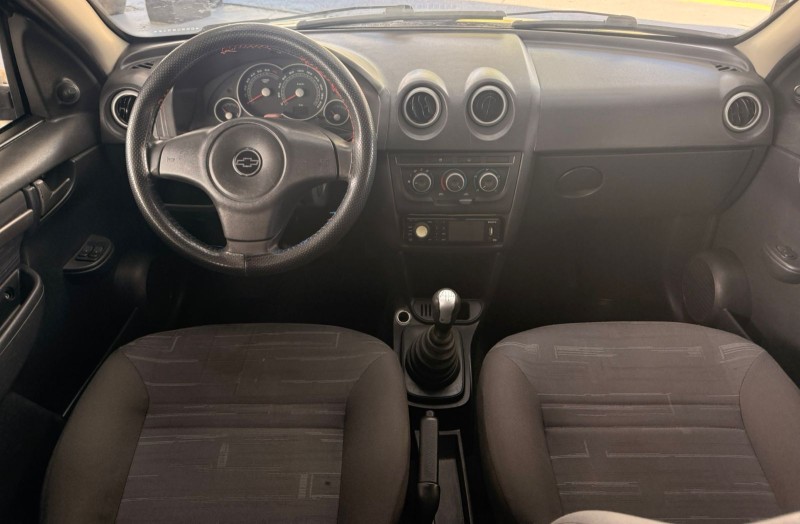 PRISMA 1.4 MPFI MAXX 8V FLEX 4P MANUAL - 2011 - CANELA