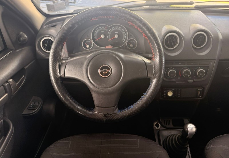 PRISMA 1.4 MPFI MAXX 8V FLEX 4P MANUAL - 2011 - CANELA