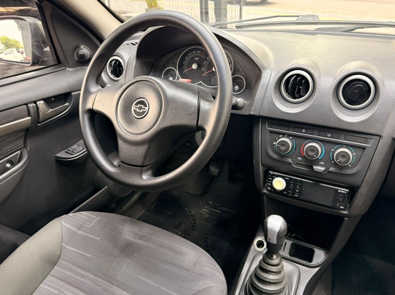 PRISMA 1.4 MPFI MAXX 8V FLEX 4P MANUAL - 2011 - CANELA