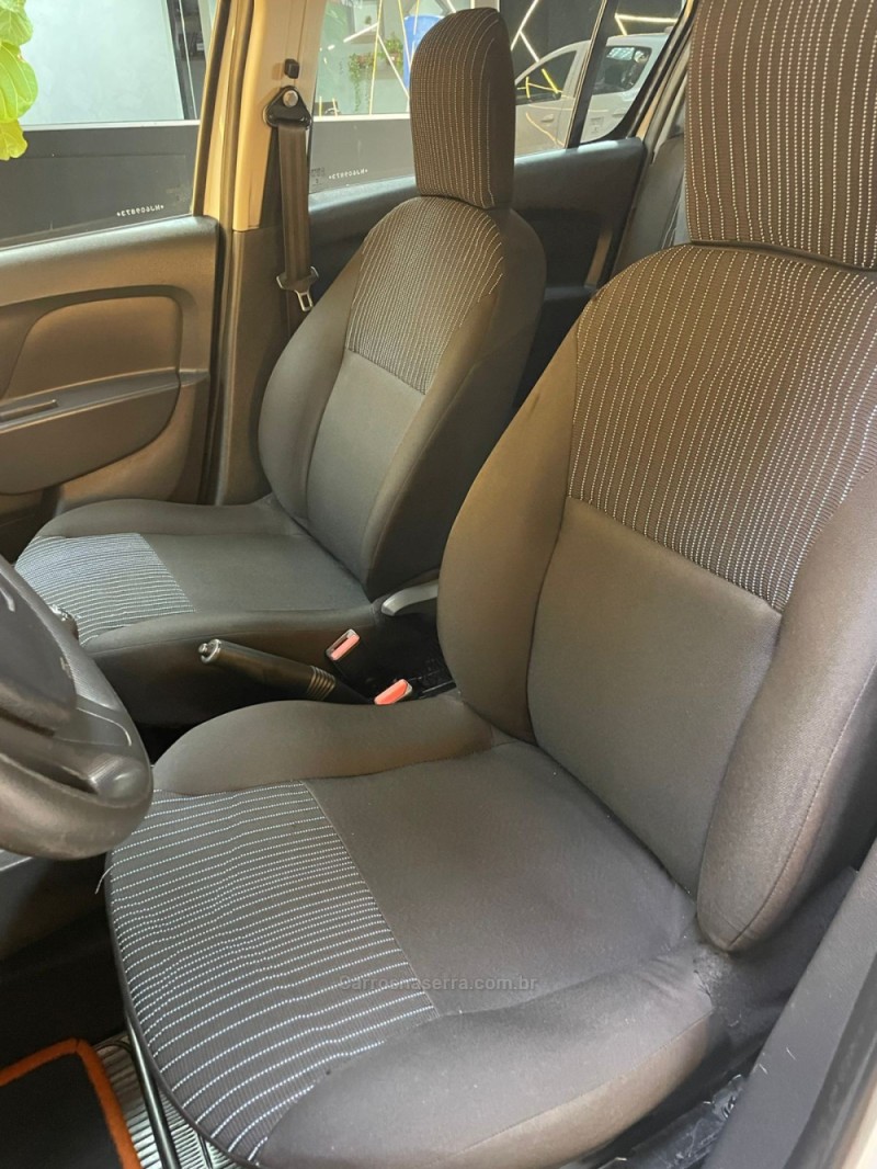 SANDERO 1.0 AUTHENTIQUE 12V FLEX 4P MANUAL - 2017 - NOVO HAMBURGO