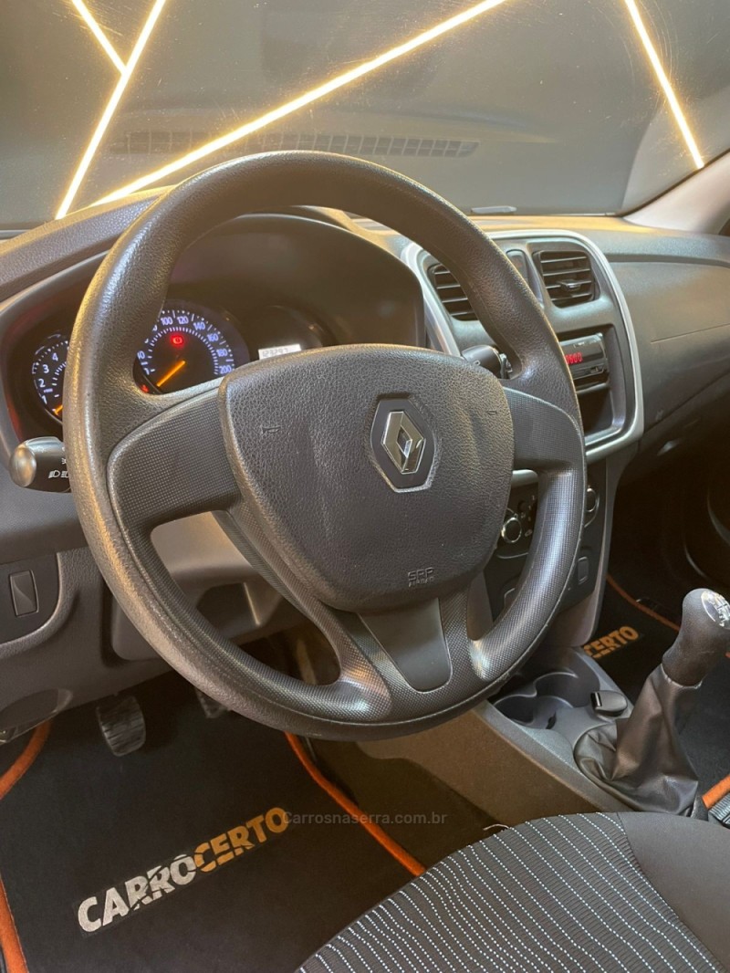 SANDERO 1.0 AUTHENTIQUE 12V FLEX 4P MANUAL - 2017 - NOVO HAMBURGO