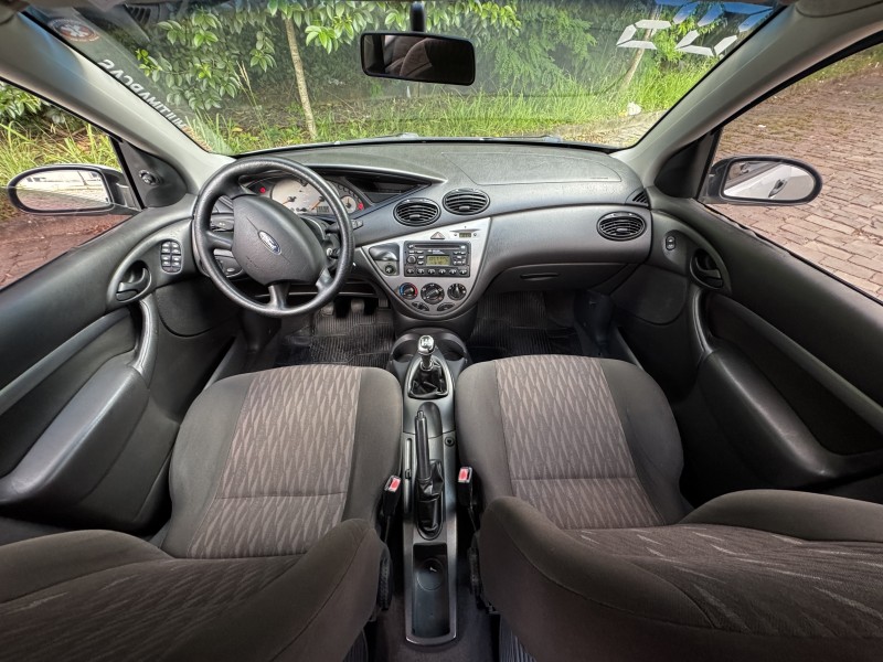 FOCUS 1.6 GLX 8V FLEX 4P MANUAL - 2005 - CAXIAS DO SUL