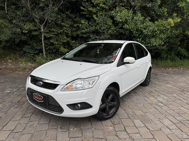 FOCUS 1.6 GLX 16V FLEX 4P MANUAL