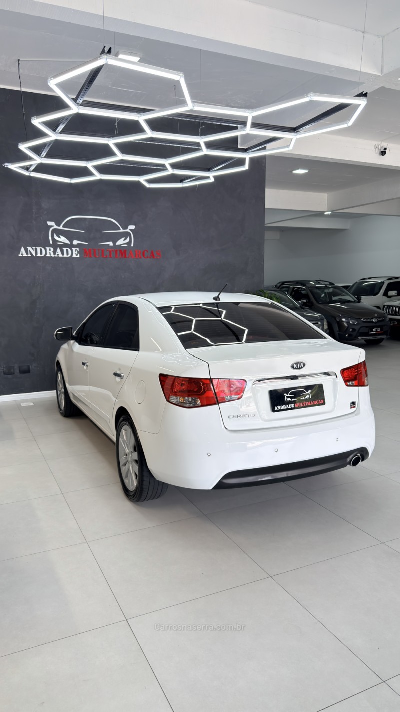 CERATO 1.6 EX3 SEDAN 16V GASOLINA 4P AUTOMÁTICO - 2012 - CAXIAS DO SUL