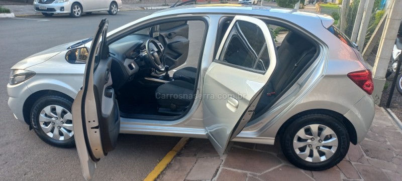 ONIX 1.0 MPFI LT 8V FLEX 4P MANUAL - 2017 - PICADA CAFé