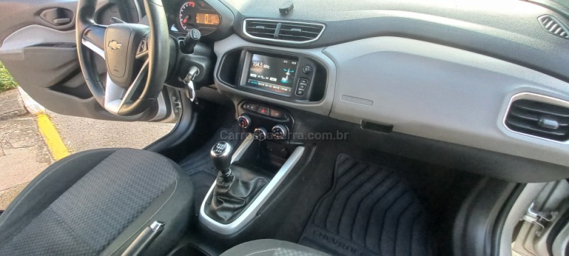 ONIX 1.0 MPFI LT 8V FLEX 4P MANUAL - 2017 - PICADA CAFé