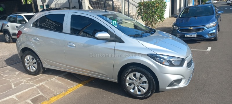 ONIX 1.0 MPFI LT 8V FLEX 4P MANUAL - 2017 - PICADA CAFé