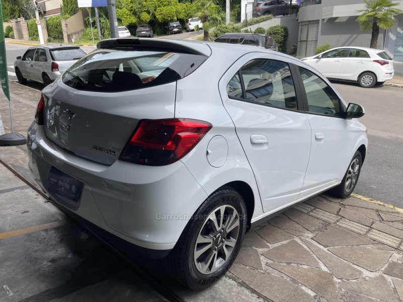 ONIX 1.4 MPFI LTZ 8V FLEX 4P MANUAL - 2015 - BENTO GONçALVES