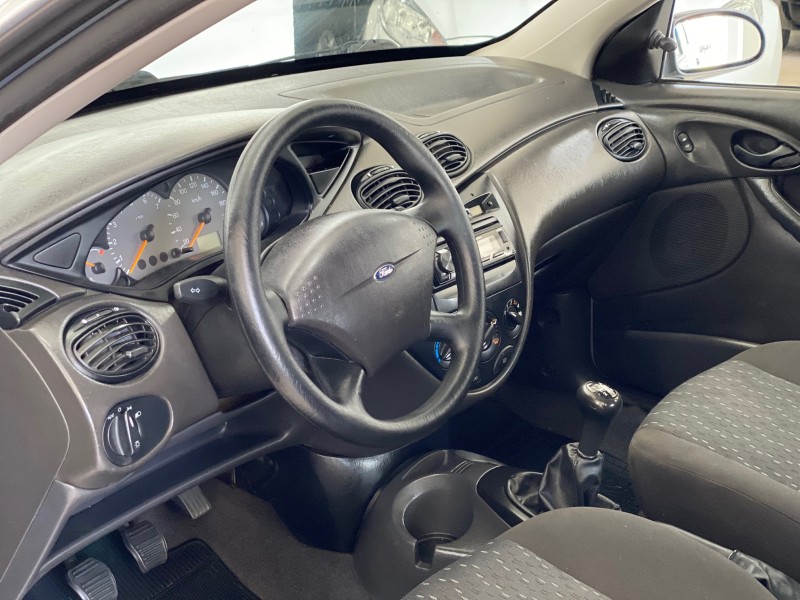 FOCUS 1.6 8V FLEX 4P MANUAL - 2006 - CAXIAS DO SUL