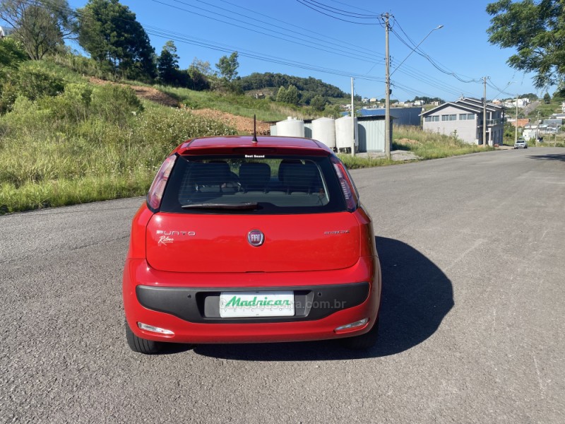 PUNTO 1.4 ATTRACTIVE 8V FLEX 4P MANUAL - 2014 - FLORES DA CUNHA