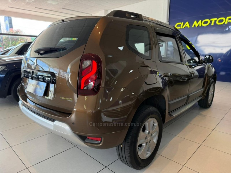 DUSTER 1.6 DYNAMIQUE 4X2 16V FLEX 4P MANUAL - 2016 - SãO LEOPOLDO