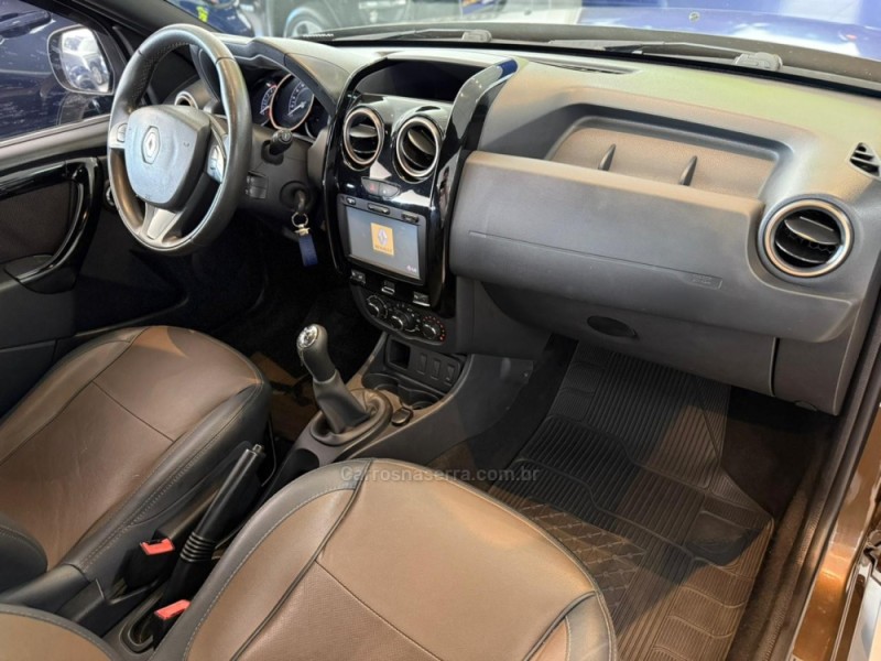 DUSTER 1.6 DYNAMIQUE 4X2 16V FLEX 4P MANUAL - 2016 - SãO LEOPOLDO