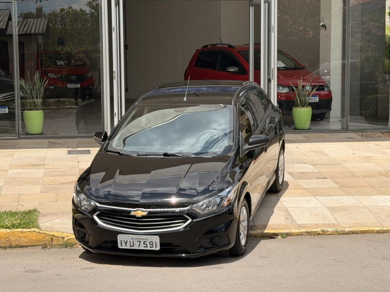 ONIX 1.0 LT PLUS 8V FLEX 4P MANUAL - 2019 - FARROUPILHA
