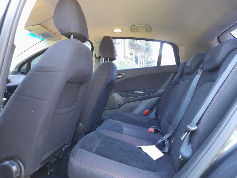 BRAVO 1.8 ABSOLUTE 16V FLEX 4P MANUAL - 2011 - FARROUPILHA