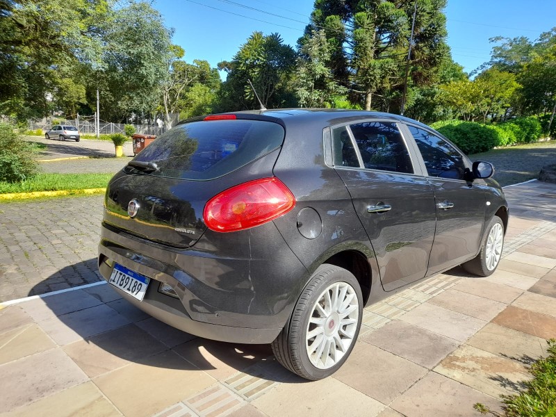 BRAVO 1.8 ABSOLUTE 16V FLEX 4P MANUAL - 2011 - FARROUPILHA