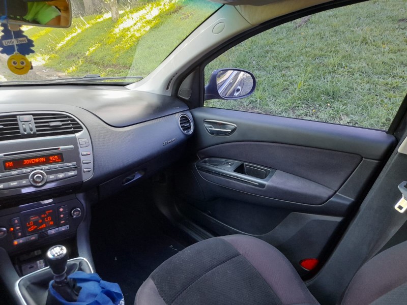 BRAVO 1.8 ABSOLUTE 16V FLEX 4P MANUAL - 2011 - FARROUPILHA