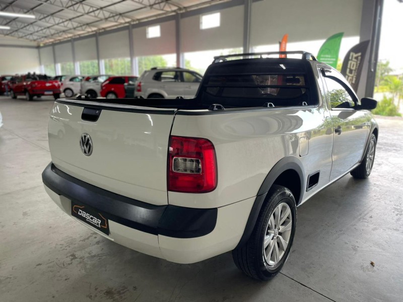 SAVEIRO 1.6 MI TRENDLINE CS 8V FLEX 2P MANUAL - 2015 - BOM PRINCíPIO