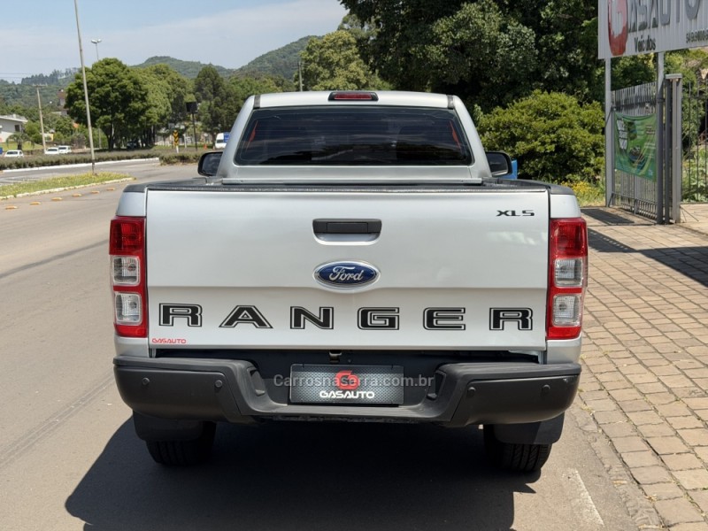 RANGER 3.2 XLS 4X4 CS 20V DIESEL 2P MANUAL - 2014 - NOVA PRATA