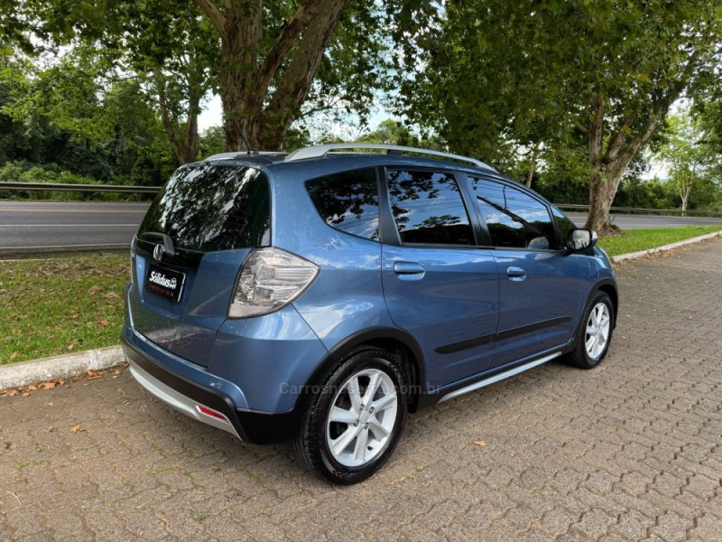 FIT 1.5 TWIST 16V FLEX 4P AUTOMÁTICO - 2013 - DOIS IRMãOS