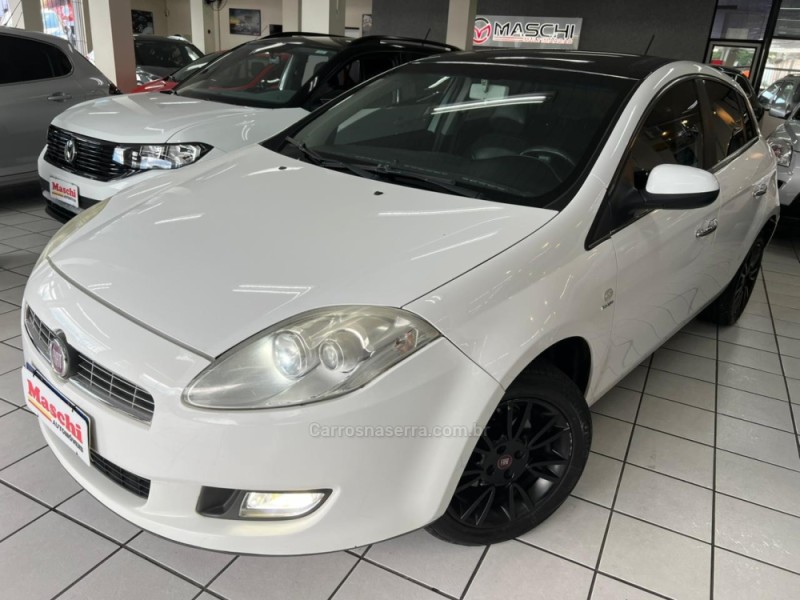 bravo 1.8 essence 16v flex 4p automatizado 2013 caxias do sul