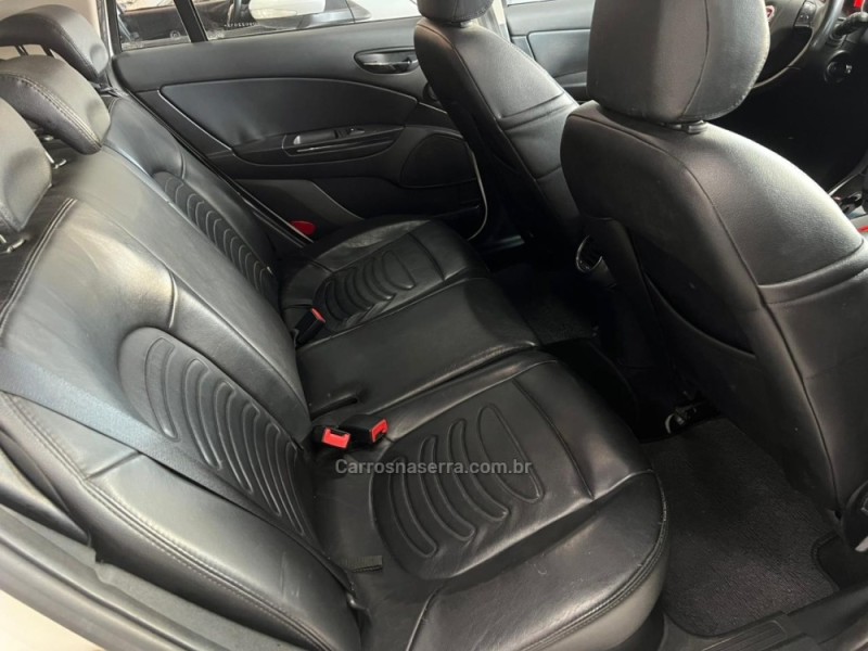 BRAVO 1.8 ESSENCE 16V FLEX 4P AUTOMATIZADO - 2013 - CAXIAS DO SUL