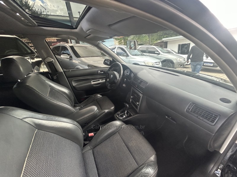 GOLF 2.0 MI BLACK EDITION 8V FLEX 4P TIPTRONIC - 2011 - CAXIAS DO SUL