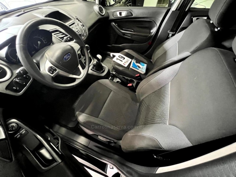FIESTA 1.6 SE HATCH 16V FLEX 4P MANUAL - 2019 - CARLOS BARBOSA