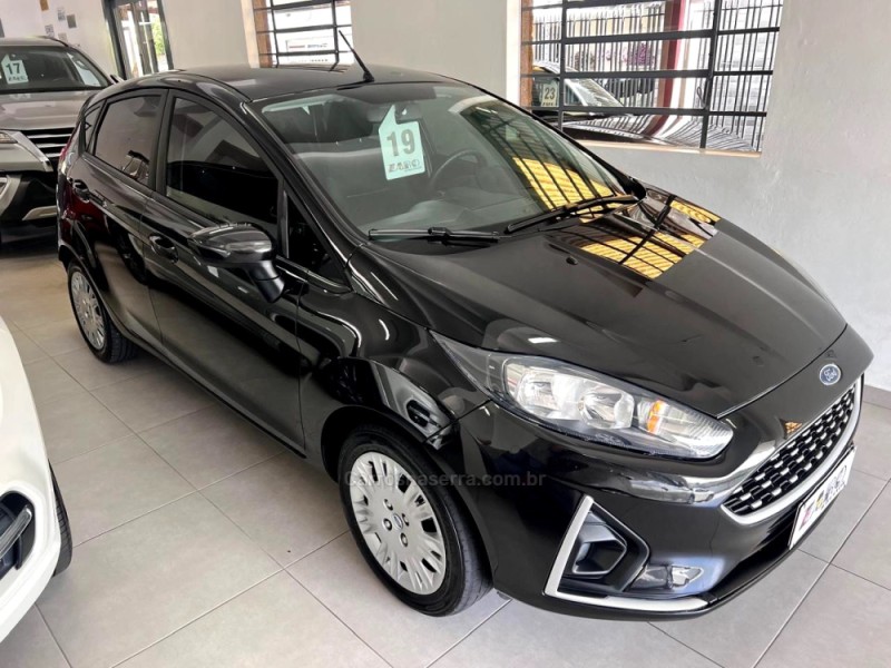FIESTA 1.6 SE HATCH 16V FLEX 4P MANUAL - 2019 - CARLOS BARBOSA