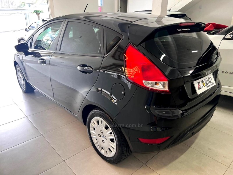 FIESTA 1.6 SE HATCH 16V FLEX 4P MANUAL - 2019 - CARLOS BARBOSA