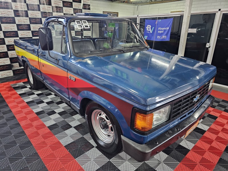 C20 4.1 CUSTOM L CS 8V GASOLINA 2P MANUAL