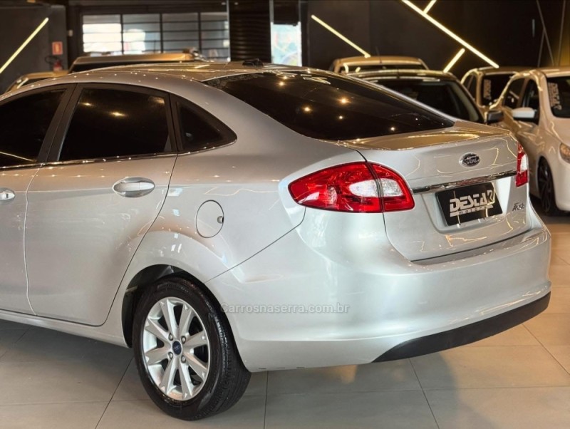 FIESTA 1.6 SE SEDAN 16V FLEX 4P MANUAL - 2011 - NOVO HAMBURGO