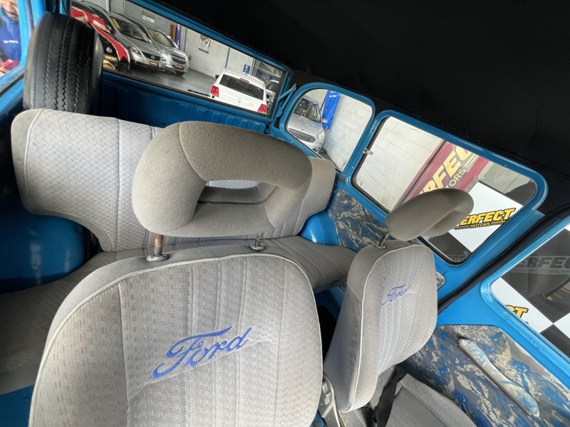 RURAL WILLYS  - 1971 - PORTãO