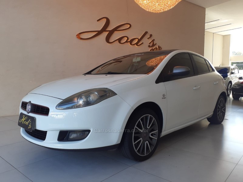 BRAVO 1.8 SPORTING 16V FLEX 4P AUTOMATIZADO - 2013 - CANELA