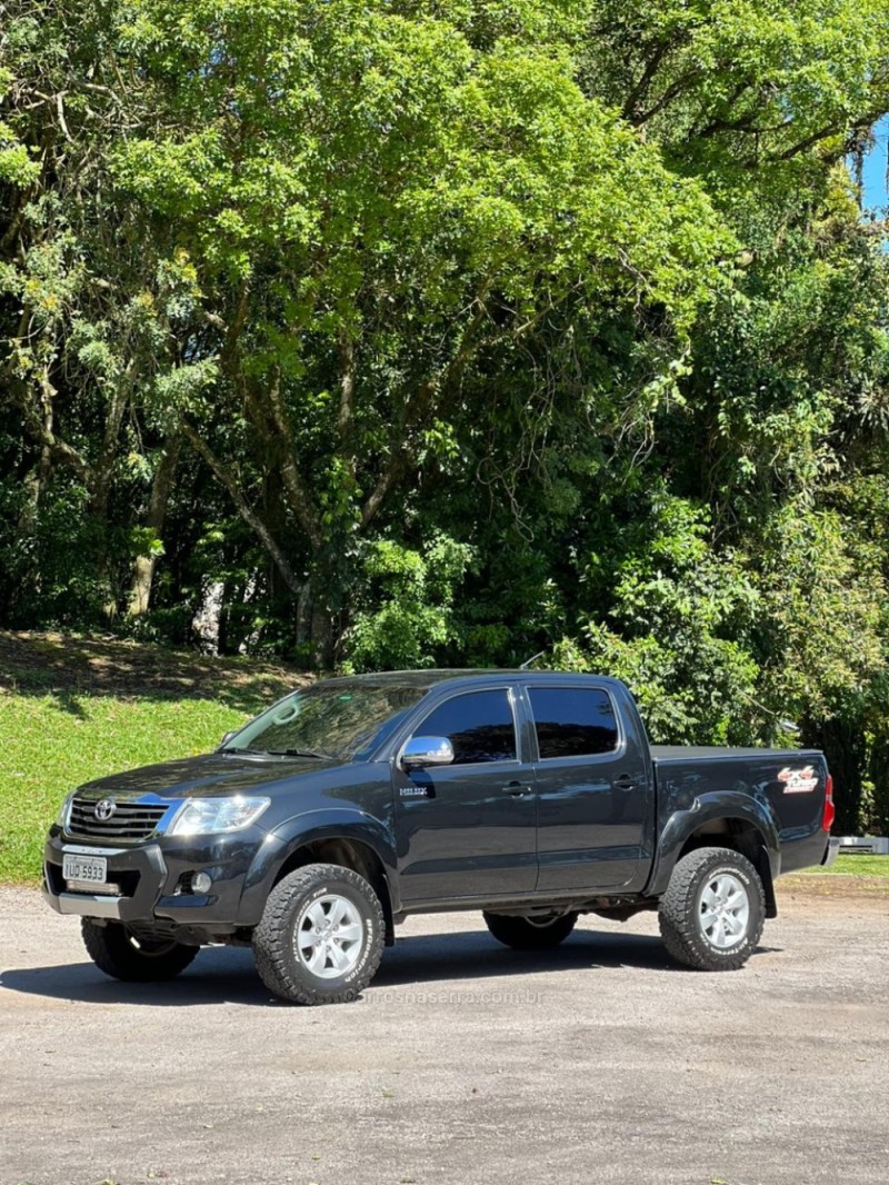 hilux 2.7 srv 4x4 cd 16v flex 4p automatico 2013 farroupilha