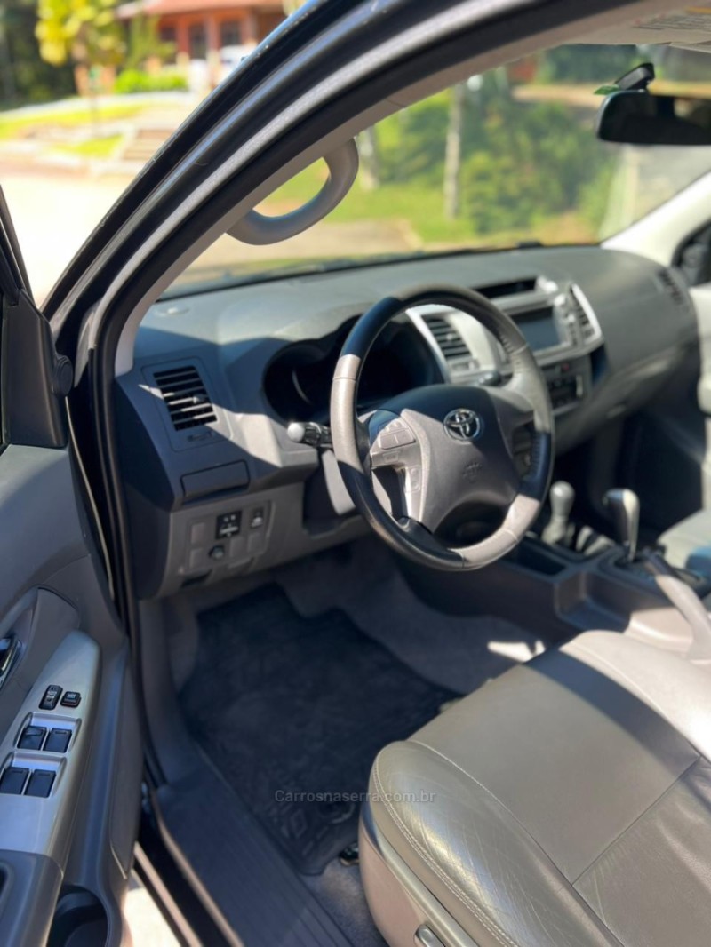 HILUX 2.7 SRV 4X4 CD 16V FLEX 4P AUTOMÁTICO - 2013 - FARROUPILHA